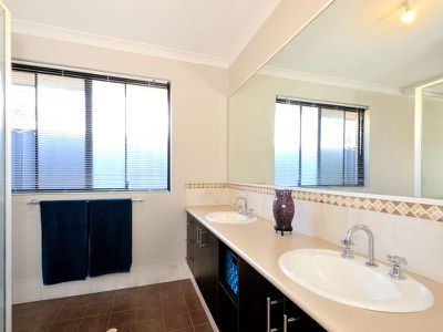 15 Conostylis Parade , Baldivis