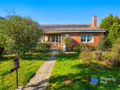 24 Churchill Avenue, Flora Hill