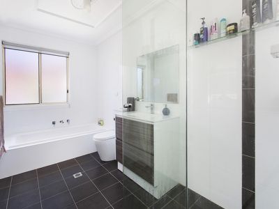 2 / 30 Bland Street, Kiama