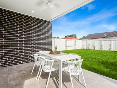 30 Felix Avenue, Horsley