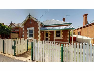 112 Bultje Street, Dubbo