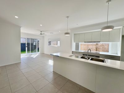 68 Balun Wy, Redland Bay