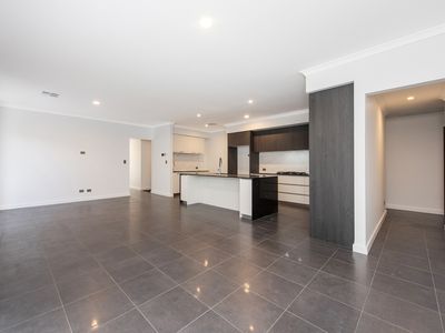 16 Mainmast Way, Port Kennedy