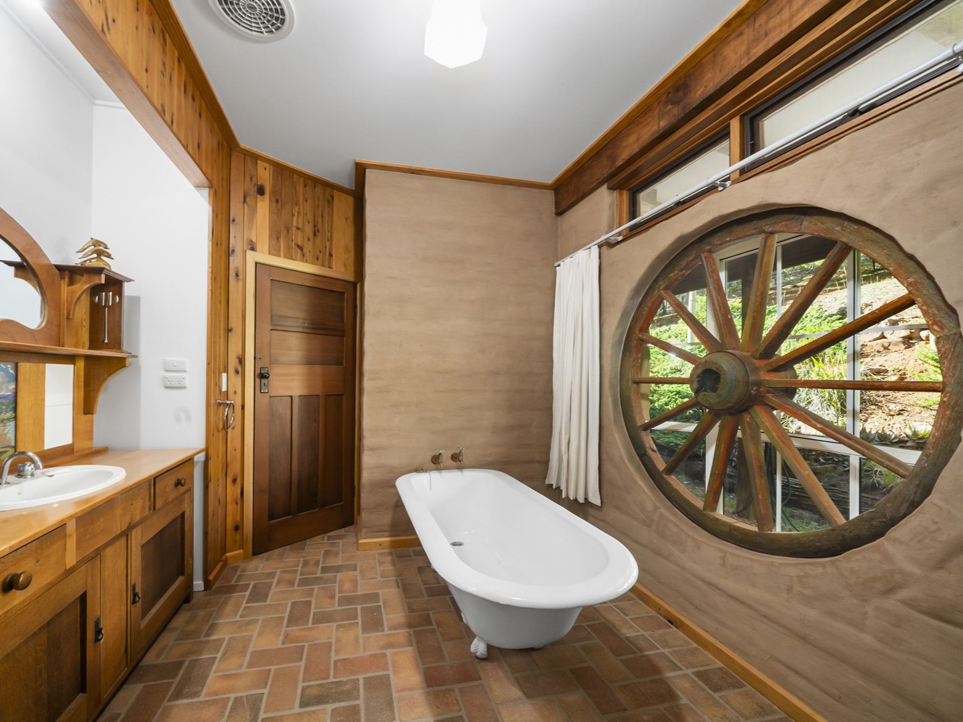 486 Mitchell Road, Tatong