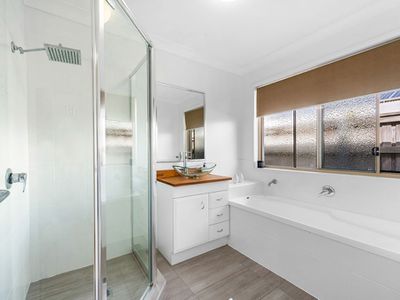 5 Brush box Place, Wakerley