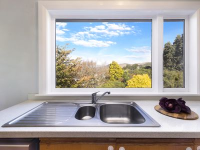 9 Woodstock Terrace, Tawa