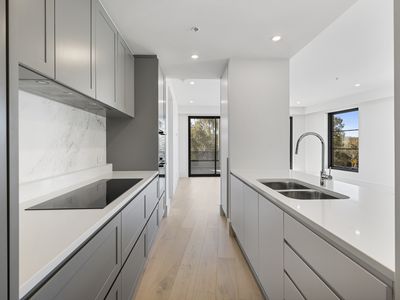 6 / 2 Lady Nelson Place, Red Hill