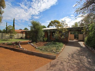 6 Trythall Place, Hannans