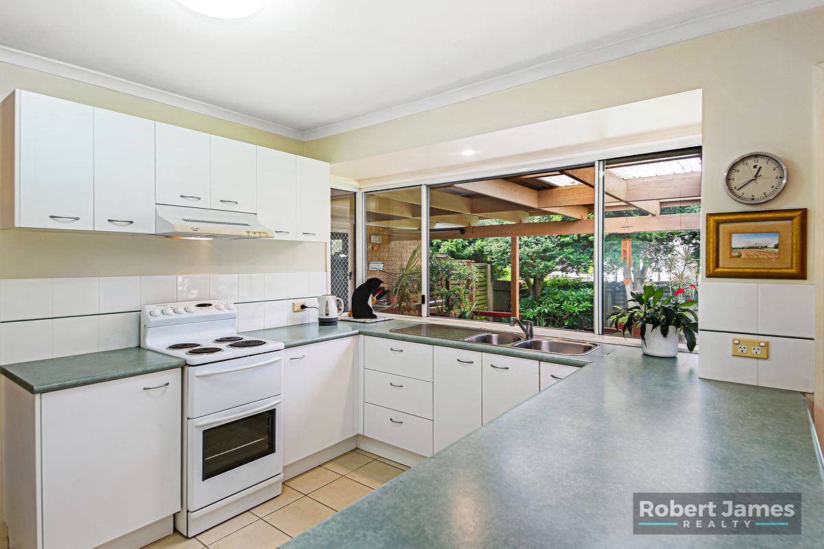 37 Gooloi Court, Tewantin