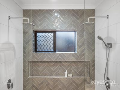 15 Greentree Circuit, Bushland Beach