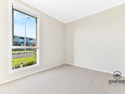8 Portobello Bvd, Clyde North