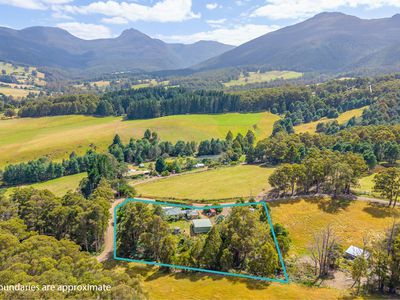 114 Gums Road, Mountain River