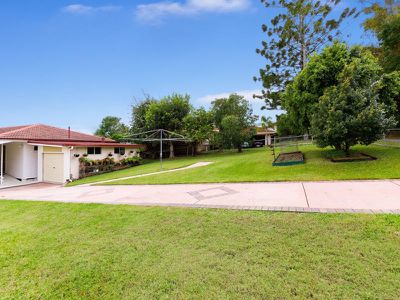 40 Tewantin Road, Cooroy