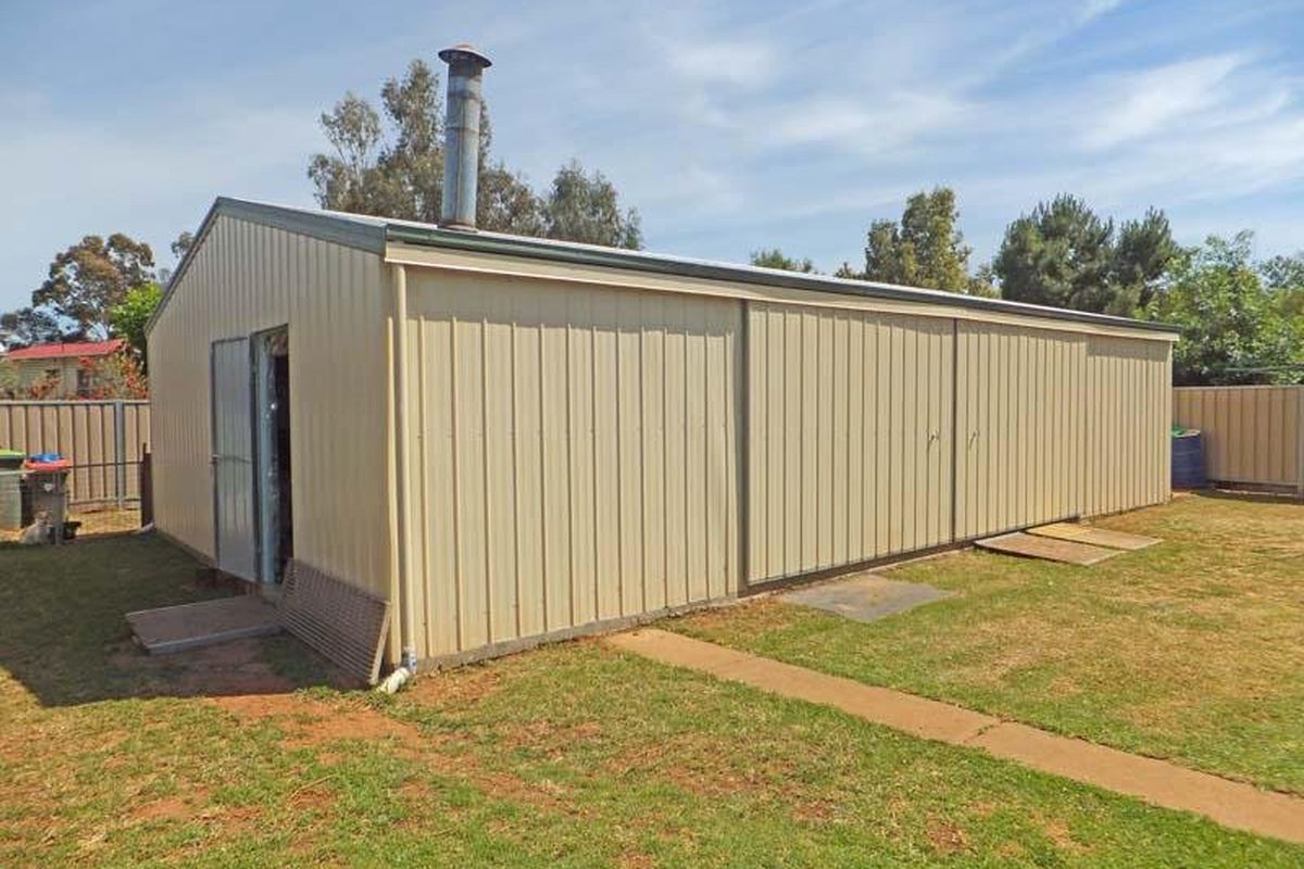 7 Day Street, Tongala