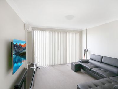 27 / 17-21 The Crescent, Fairfield