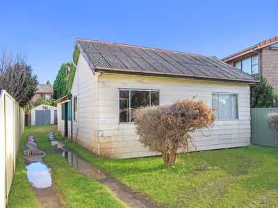 16 Peterborough Avenue, Lake Illawarra