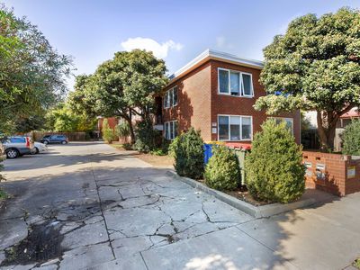 10 / 8-10 Clyde Street, Maribyrnong