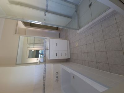 10 / 28 Sykes Court, Southport