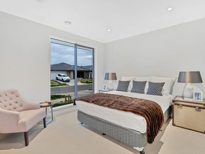10 Keighery Drive, Clyde North