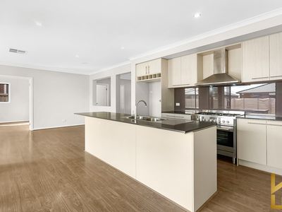127 Stanmore Crescent, Wyndham Vale