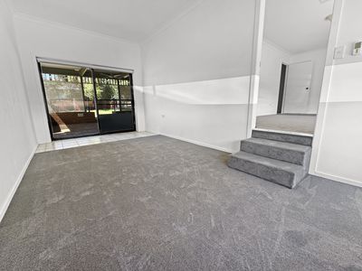 8 Bass Place, Dubbo
