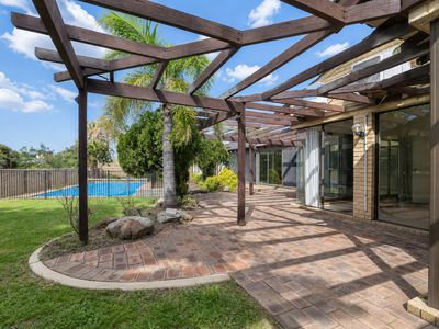 5 Lakeside Road, Churchlands