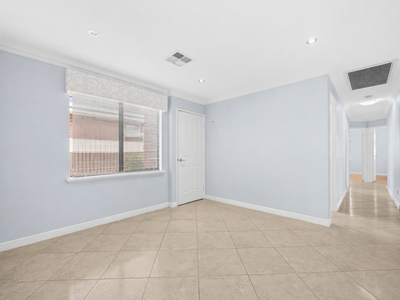 9 Azure Street, Southern River