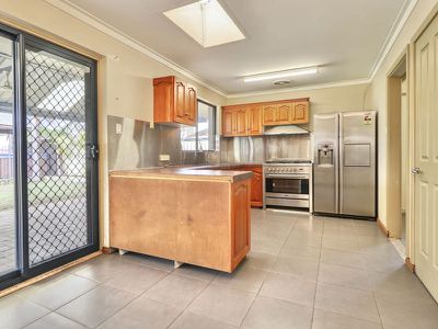36 Clovelly Way , Warnbro