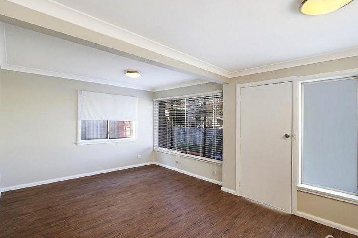 2A Grevillea Crescent, Berkeley Vale