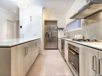 76 Trillium Boulevard, Mickleham