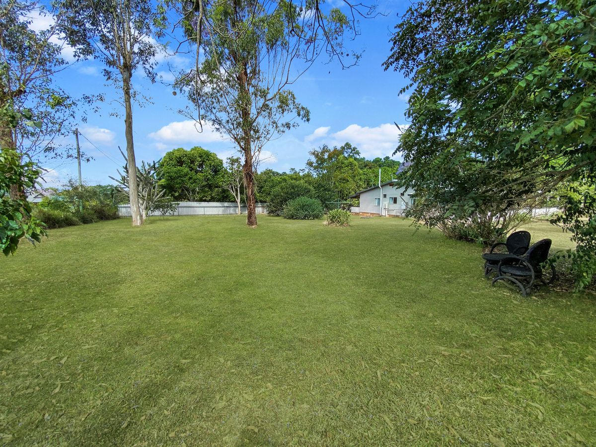 13 Panoramic Drive, Atherton