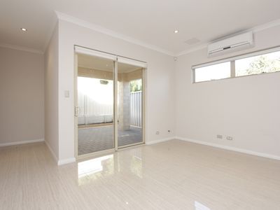 9C Chichester Way, Nollamara