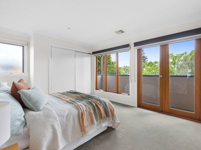 10 Mcneilage Street, Spotswood