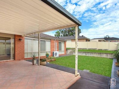 17 Lenola Crescent, Blue Haven