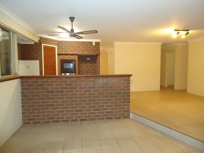 8 Lymburner Drive, Hillarys