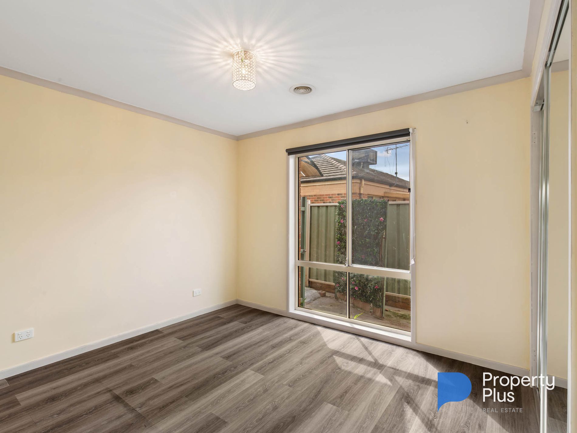11 Allingham Street, Golden Square