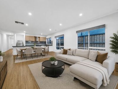 8 Guling Rise, Clyde North