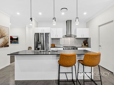 10 Balmoral Parade, Tullimbar