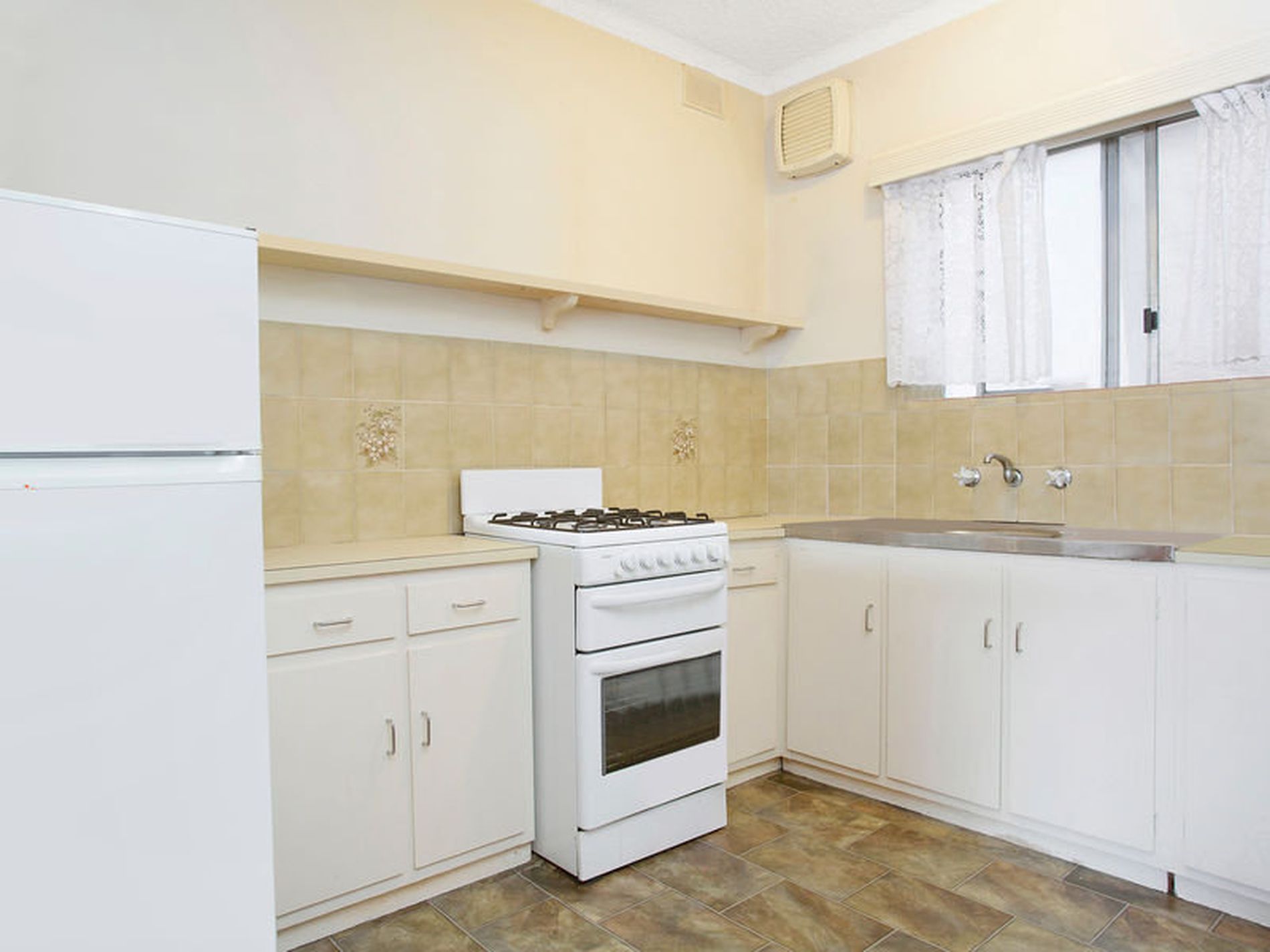 3 / 7 Waterman Terrace, Mitchell Park