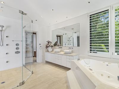 6 Gilmour Close, Glenhaven