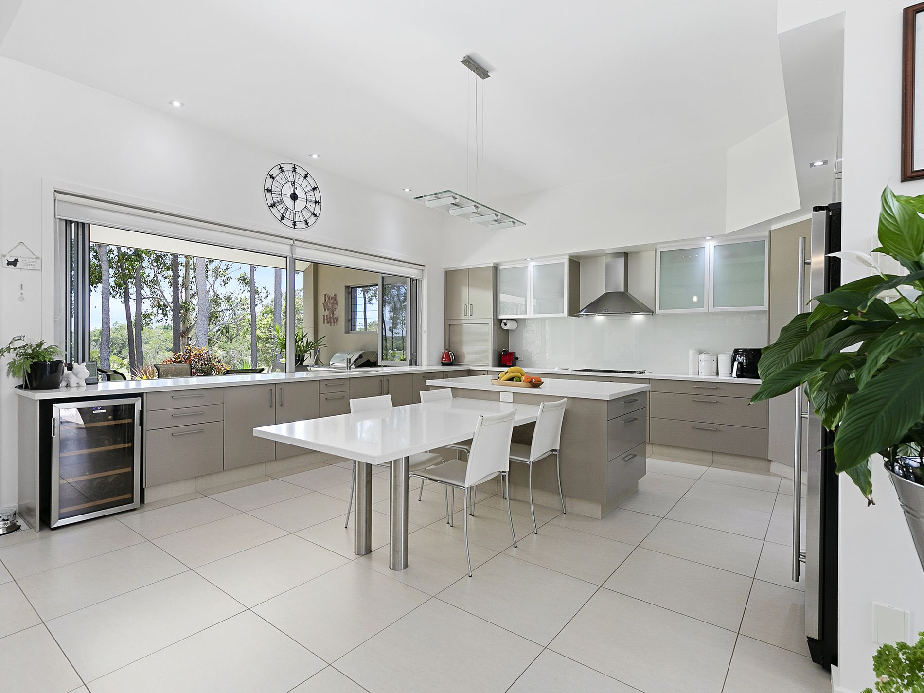 14 Lakeside Drive, Peregian Springs