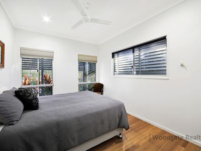10 PAPERBARK COURT, Woodgate