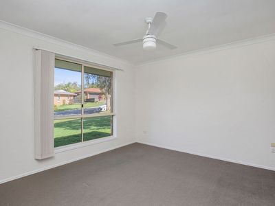 49 Greenacre Drive, Parkwood