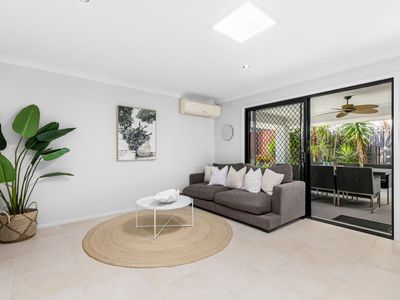 60 Olsen Cr, Wakerley