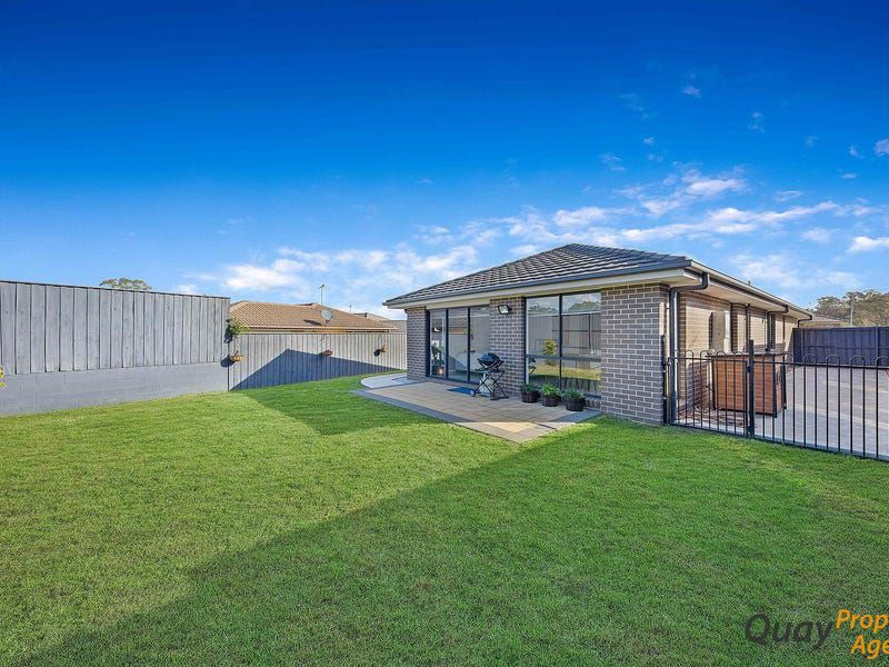 4 Kerr Road, Spring Farm