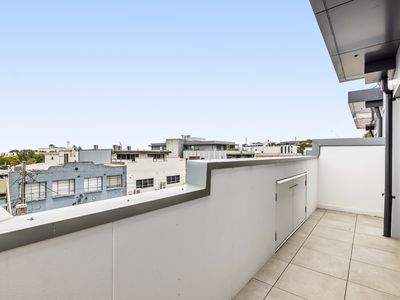 204 / 358 Hampton Street, Hampton