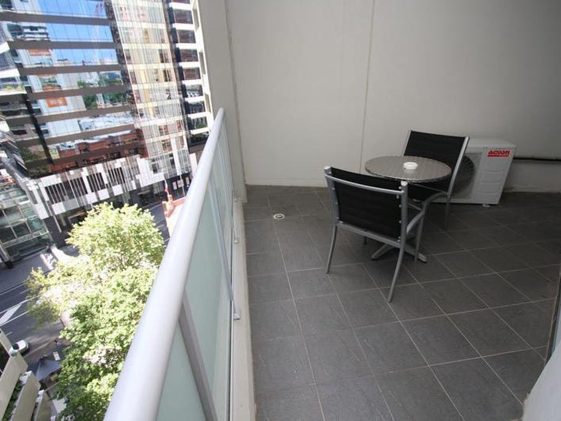 907 / 2-8 Cunningham Street, Haymarket