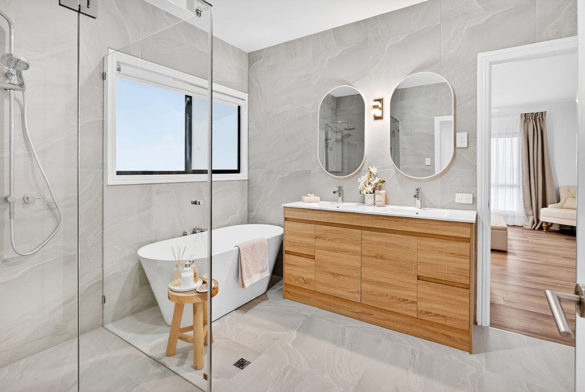 14 Pool Street, Hope Island