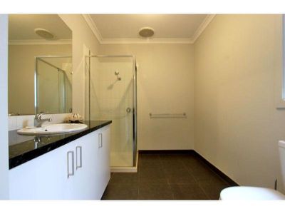 1 Hideaway Place, Mernda