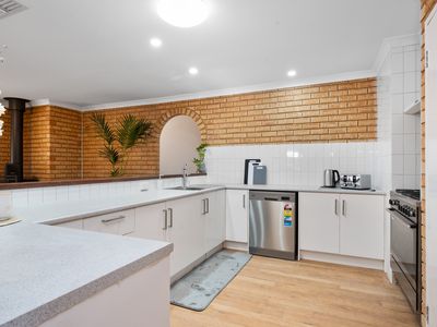 15 Robertson Street, West Lamington